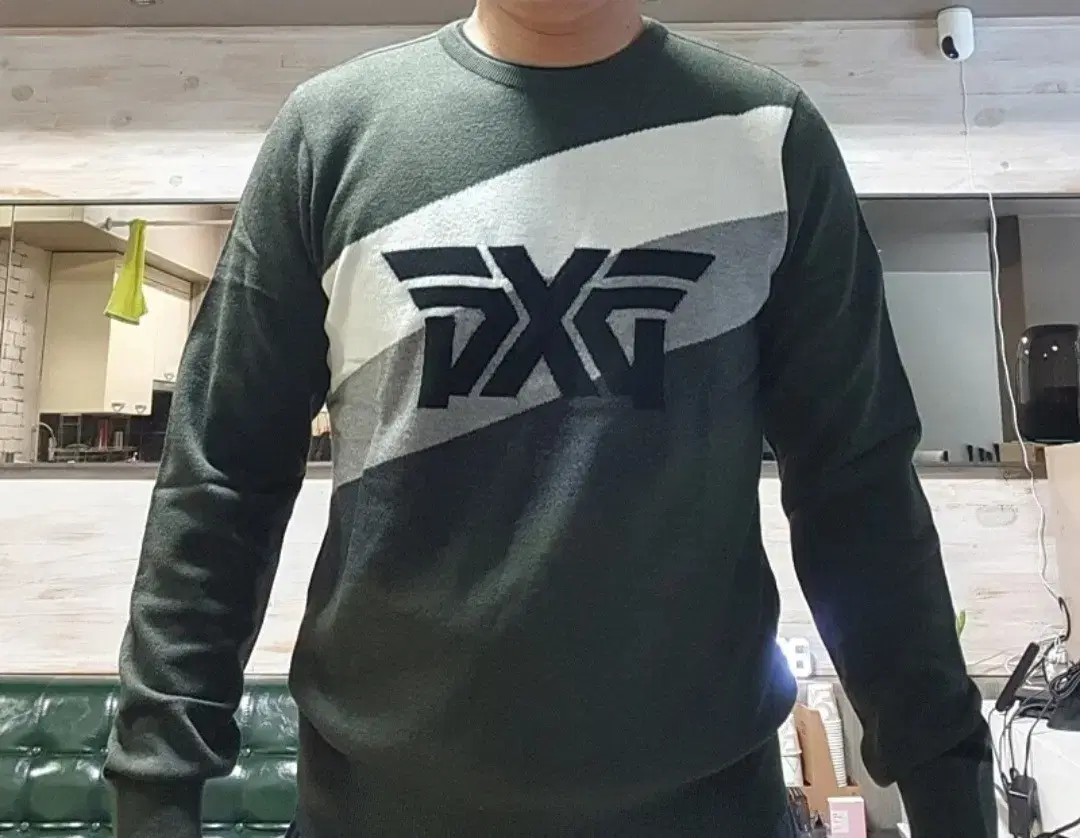 (초특가급매)PXG LOGO 카키 니트스웨터 XL